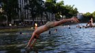 40 градуса във Франция: Затварят училища, спират влакове