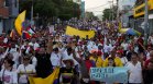 Хиляди протестираха в Колумбия срещу политиката на новия десен президент