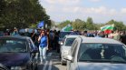 Протестиращите не отидоха при премиера Денков, блокадите в страната остават