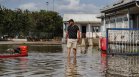 Библейски потоп взе жертви в Турция, коли и автобуси са блокирани по пътищата