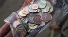 Еврото е в пощите: Възрастните се запознават с монетите, ще ги харчат от 1 януари