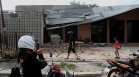 Земетресението в Индонезия остави разруха и хиляди хора без дом (СНИМКИ)