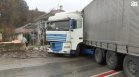 Живот в страх от фучащи ТИР-ове: Във Великотърновско искат повече камери за скорост