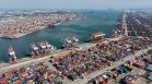 Най-малко 20 души са загинали при пожара на кораб в Китай