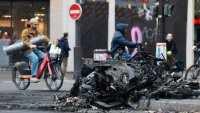 "Жълтите жилетки" обявиха "Втори акт" и готвят нови протести във Франция в събота
