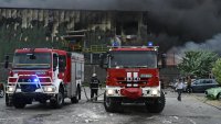 Втори ден гасят пожара край Банкя: Пластмасите тлеят, хората се оплакват от задушлив въздух
