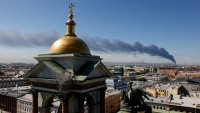 Дронове разтърсиха Санкт Петербург в деня на форума с Путин
