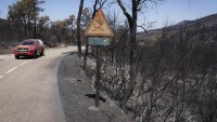 Огненият капан в Каталуния: Стотици пожарникари и авиация в битка със стихията