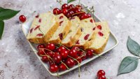 Кекс с рикота и череши за задушница