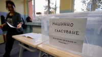 Ниска избирателна активност и затруднения при възрастните хора по време на вота