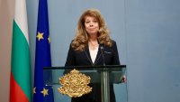 Йотова към Скопие: Забравете, че разширяването на ЕС е двустранен въпрос с България