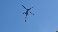 Военен "Кугър" се включи в гасенето на големия пожар над село Антон