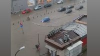 Порой и градушка в Лом, улици се превърнаха в реки (+ВИДЕО)