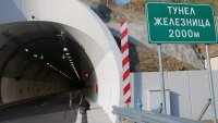Катастрофа затруднява движението в района на тунел "Железница"