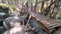 Пътят от "Златните мостове" към Владая: Разбит, с паднали дървета, счупени мостове