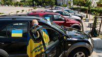 Руснаци в България подпомагат Украйна с високопроходими автомобили (СНИМКИ)