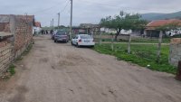 Музика се носи в село Маноле денем и нощем: "Полицаите си затварят очите"