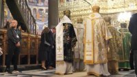 Вярващи се помолиха за здраве и мир на празника на свети Иван Рилски