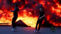 Протестите на младите заливат Европа, в Албания избухнаха размирици