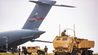 Пентагонът подготвя 4 сценария за бъдещето на 80 хил. военнослужещи в Европа