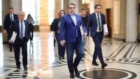 Лидерска среща решава бъдещето на коалицията ПП-ДБ