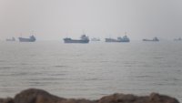 САЩ засилват военните удари срещу Иран, Тръмп призовава Техеран да "се държи прилично"