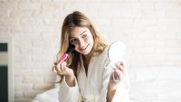 Грешките в грима, които състаряват лицето ни