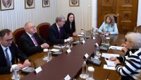 Йотова: Образованието и критичното мислене са ключови в борбата с езика на омразата