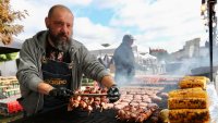 Вкусът на България оживява на фермерски базар пред НДК (СНИМКИ)