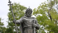 Церемонията за тленните останки на цар Самуил променя движението в София