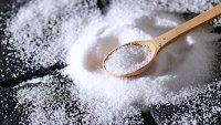 Скритата сол в храната и защо тялото ни задържа вода