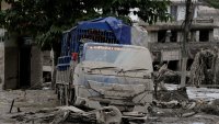 Порой помете Непал и Тибет: Кал затрупа къщи и взе жертви (СНИМКИ)