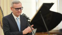 Милошев: Нека Георги Господинов да бъде днес символът на България
