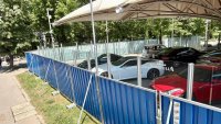 Съдът отказа да махне оградите на "Капитолия"