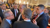 Скандал в бюджетната комисия: Депутати почти стигнаха до бой (ВИДЕО)