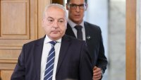 Донев: Управителят на БНБ си позволява внушения и намеса в политическата ситуация