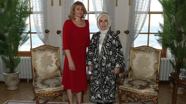 Съпругата на българския държавен глава Десислава Радева се срещна в