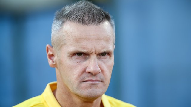Азрудин Валентич напуска поста старши треньор на 'Ботев" (Пловдив), съобщиха
