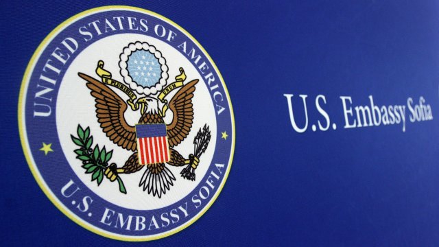 Общо 78 души работят в посолството на САЩ у нас.