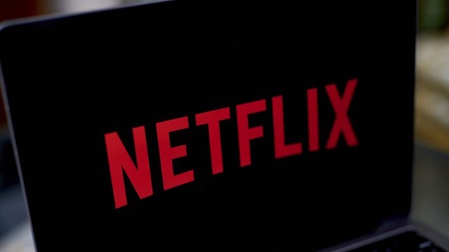 Netflix е съкратил около 150 служители само месец след като