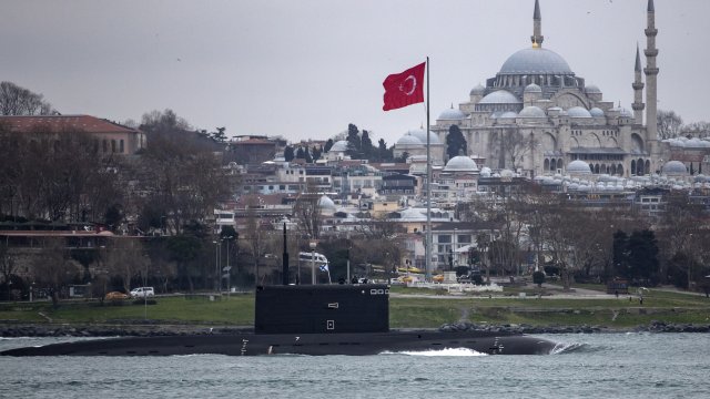 Позицията на Турция по отношение на руските военни кораби дава