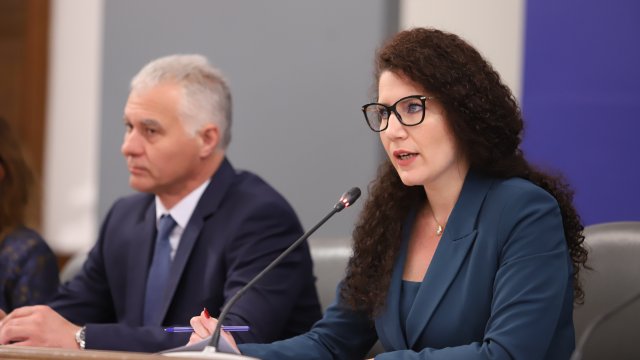 Вицепремиерът по ефективно управление КалинаКонстантинова ще бъде изслушана в парламента
