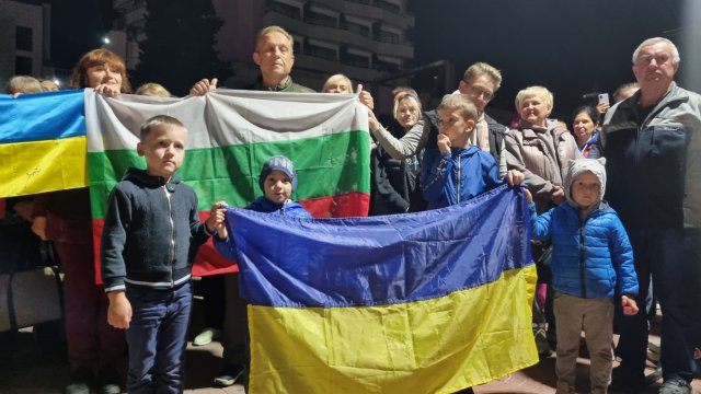 Хотелиери по Южното Черноморие спряха изхранването на украинските бежанци, които