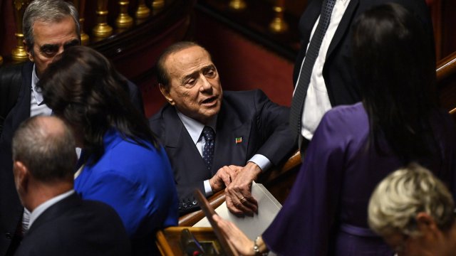 Съдът в Рим оправда бившия италиански премиер Силвио Берлускони, който