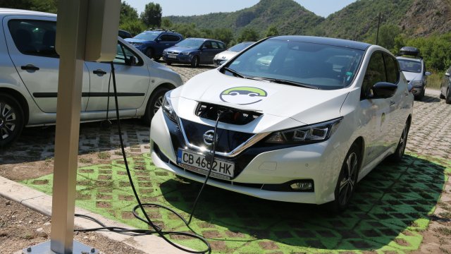Все повече европейци се насочват към използването на електрически автомобили