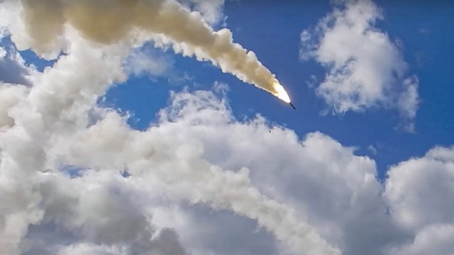 Две руски ракети са паднали в Полша, във ферма, в