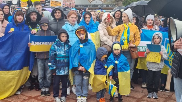 Украинците дошли с автомобилите си в Слънчев бряг получиха предупрежнеие