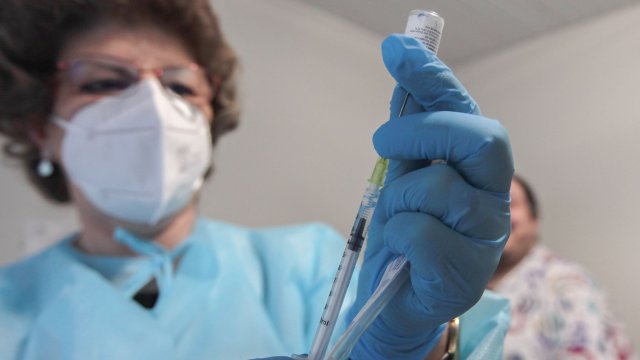 33 625 души са си поставили бустерна доза иРНК ваксина