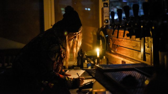 Украинският енергиен оператор Укренерго предупреди че във всички региони на