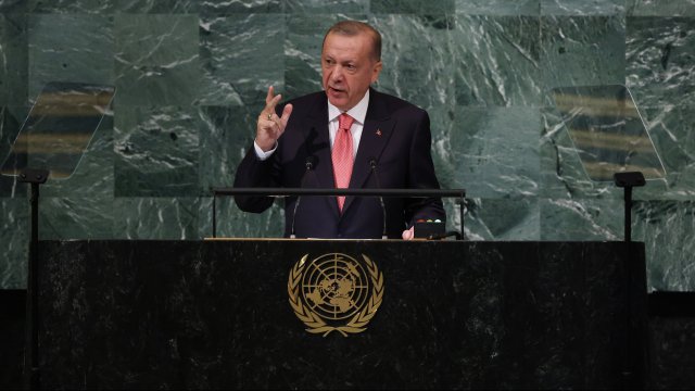Турският президент Реджеп Ердоган стана свидетел на 50 спад в